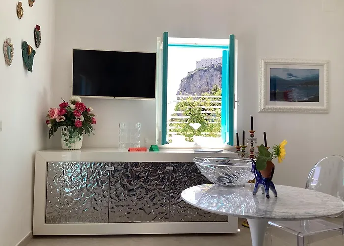 Semesterbostad Penelope13suite