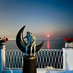 Penelope13suite Holiday home
